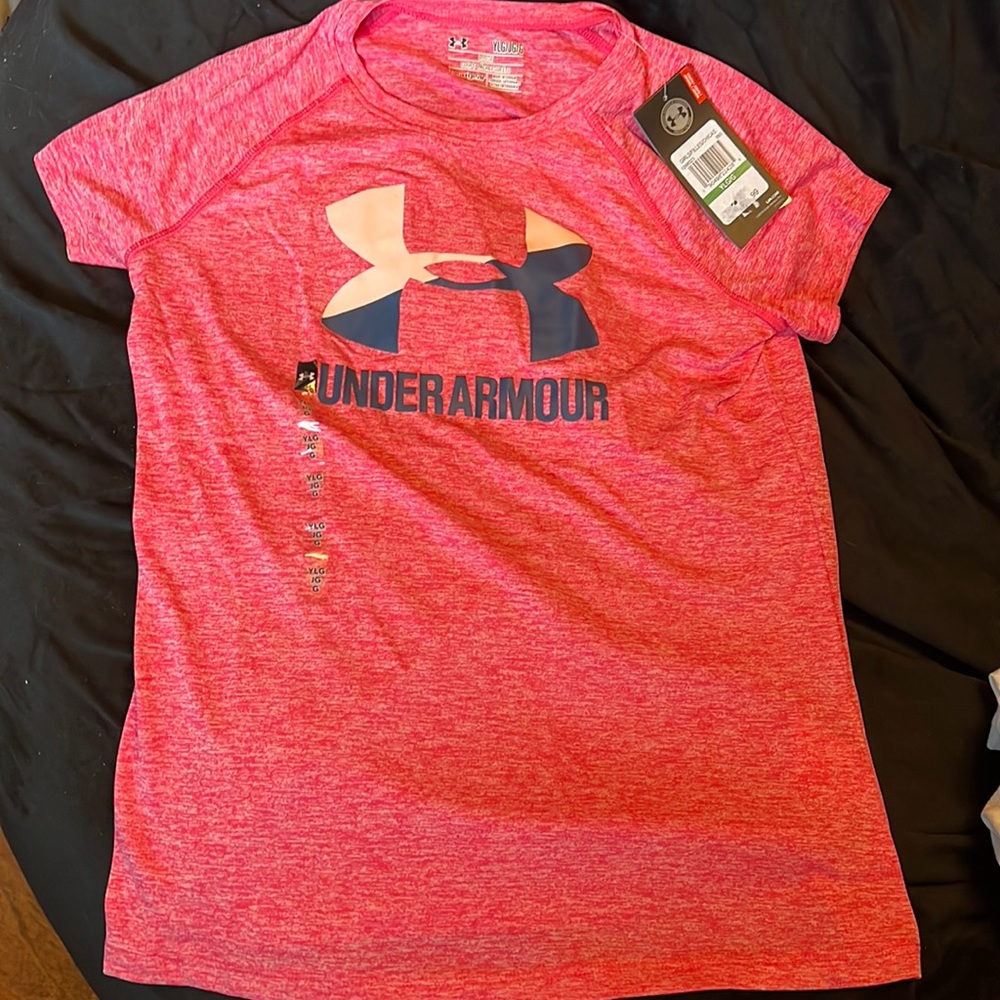 Girls Under Armour shirt